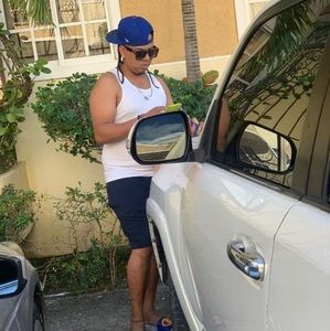 Meet your Posher, Isaul